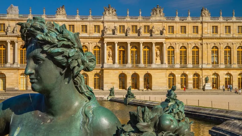 Lịch sử hình thành và phát triển của Cung điện Versailles