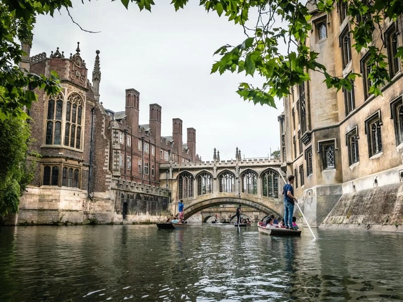 Tìm hiểu Trường đại học Cambridge nơi đào tạo danh tiếng hàng đầu