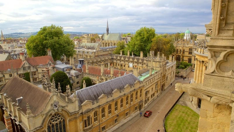 Hình ảnh Đại học Oxford ghi lại kiến trúc cổ kính
