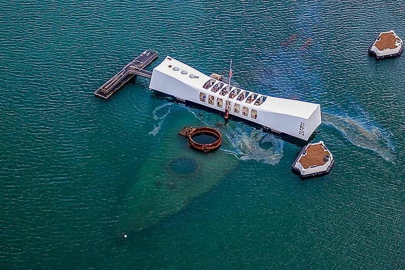 Ngắm nhìn USS Arizona Memorial ban ngày rõ nét