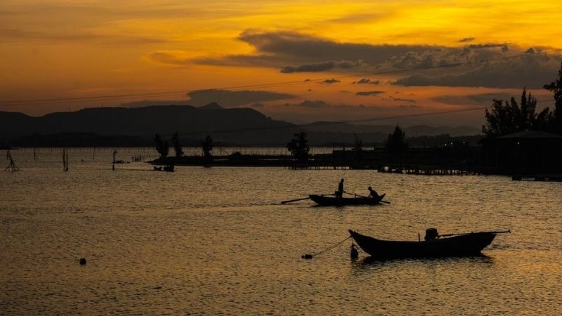 Du lịch Phú Yên khám phá đầm nước lợ tuyệt đẹp