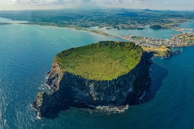 Đảo Jeju thu hút du khách bốn phương