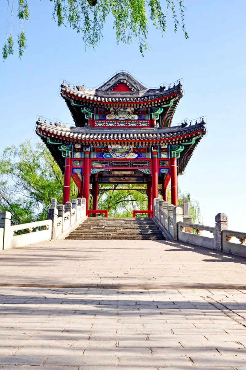 Chiêm ngưỡng Di Hòa Viên phong cảnh hồ nước và vườn cây