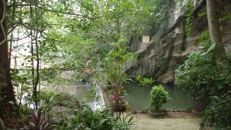 Động Nhị Thanh nơi giao hòa đất trời và đá