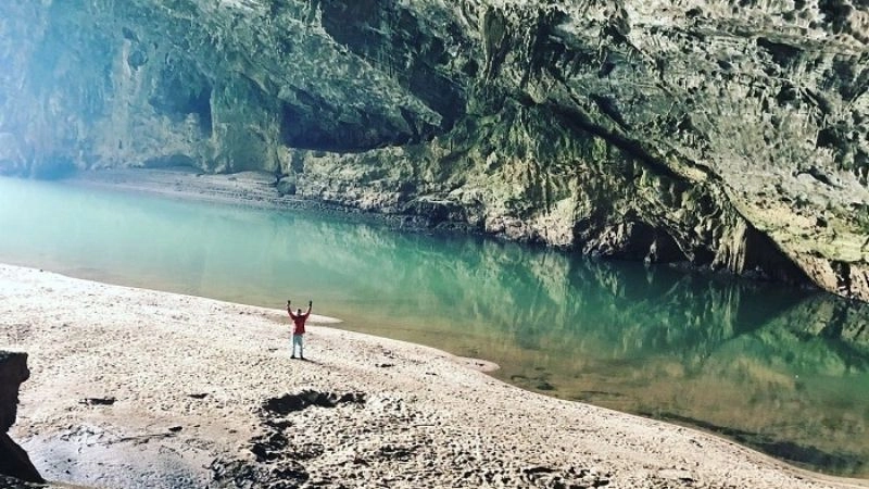 Khám phá kỳ quan thiên nhiên Động Puông