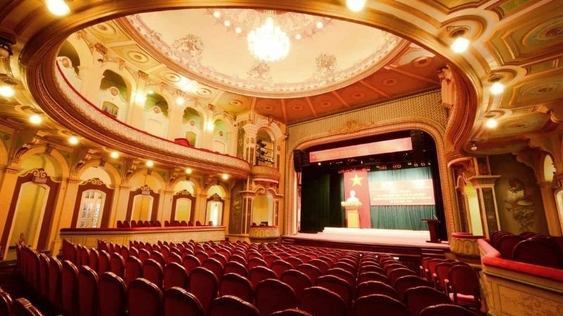 Trải nghiệm nghệ thuật tại Nhà hát lớn Hải Phòng