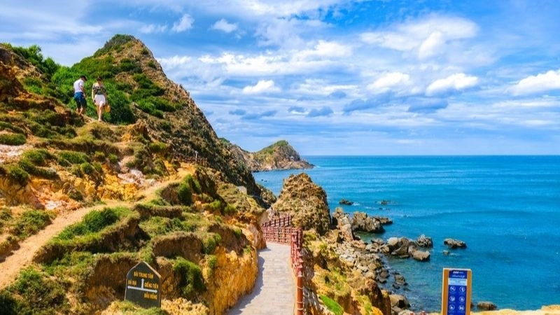 Đường đi bộ Eo Gió trải nghiệm cảnh thiên nhiên