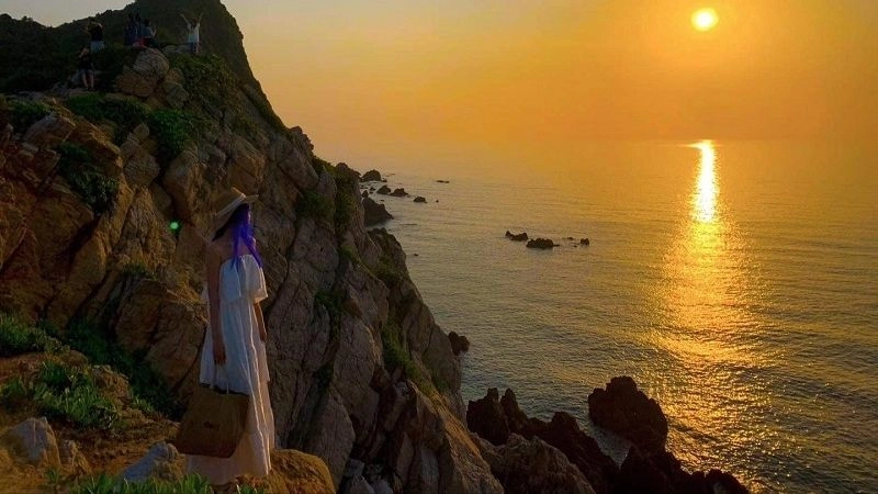 Cảnh đẹp Eo Gió làm say lòng người lữ khách