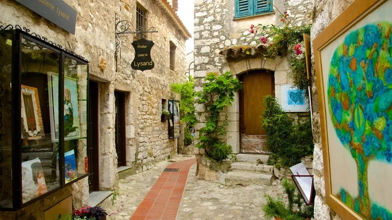 French Riviera hiện ra như bức tranh sống động