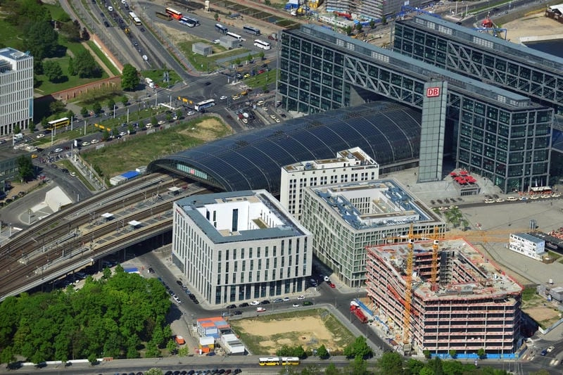 Tham quan Ga Trung tâm Berlin ban ngày đầy sống động