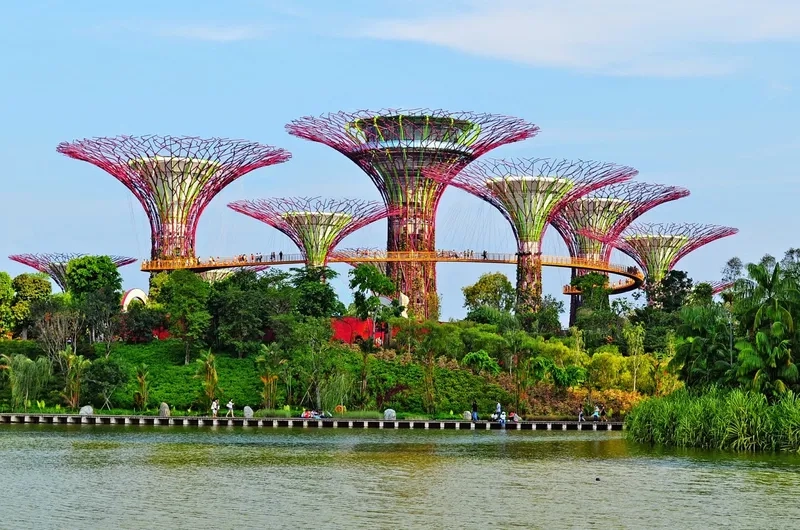 Khám phá vẻ đẹp rực rỡ tại Gardens by the Bay