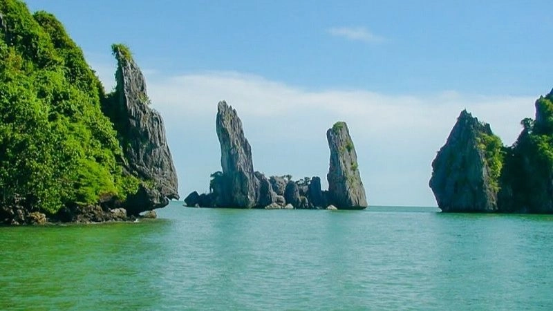 Cảnh quan Hà Tiên xanh mướt núi non hữu tình