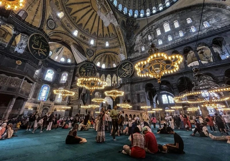 Vẻ đẹp nội thất Hagia Sophia bên trong Hagia Sophia