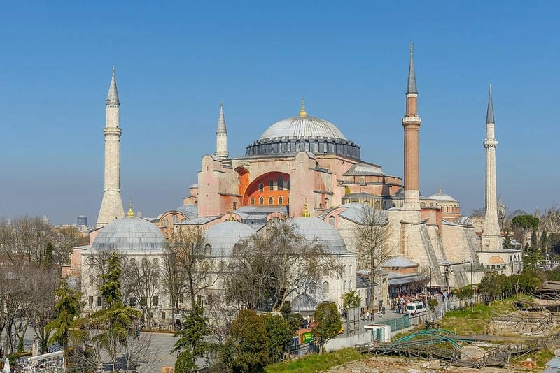 Lịch sử đầy biến động của Hagia Sophia
