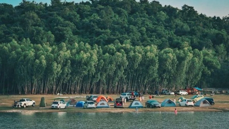 Ảnh Tây Ninh đẹp ghi lại khoảnh khắc bên hồ