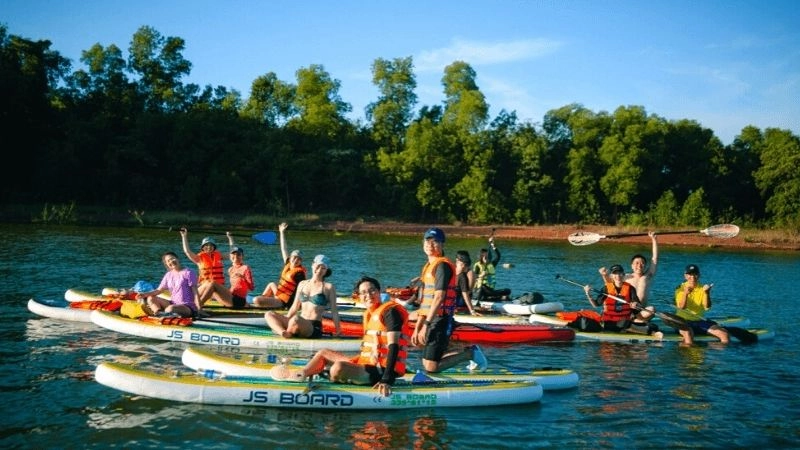 Thư giãn Hồ Trị An quên hết muộn phiền