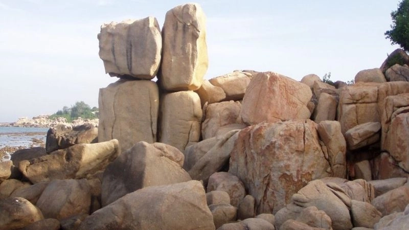 Hòn Chồng Hòn Vợ Nha Trang ảnh đẹp mê hồn