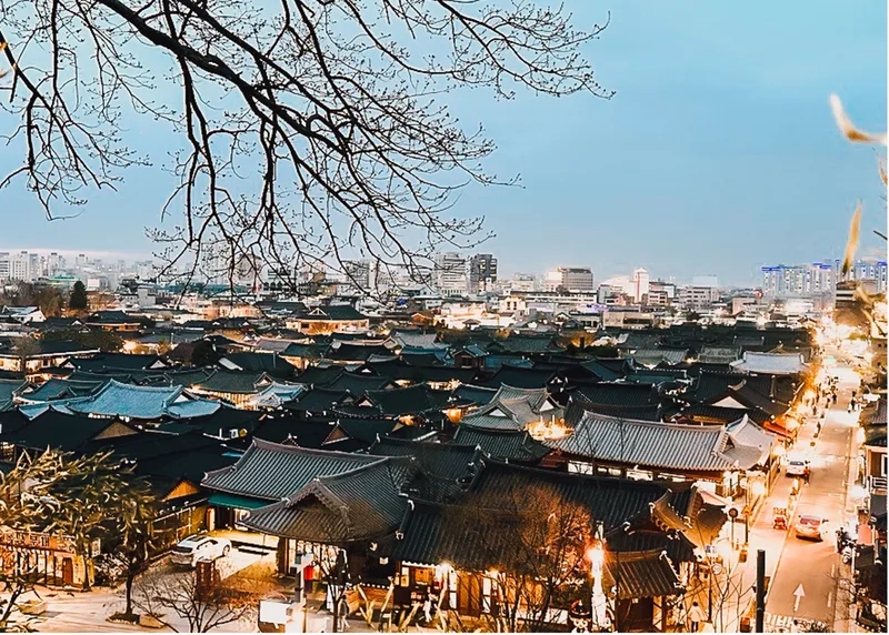 Dạo bước giữa phố cổ Jeonju đầy thơ mộng