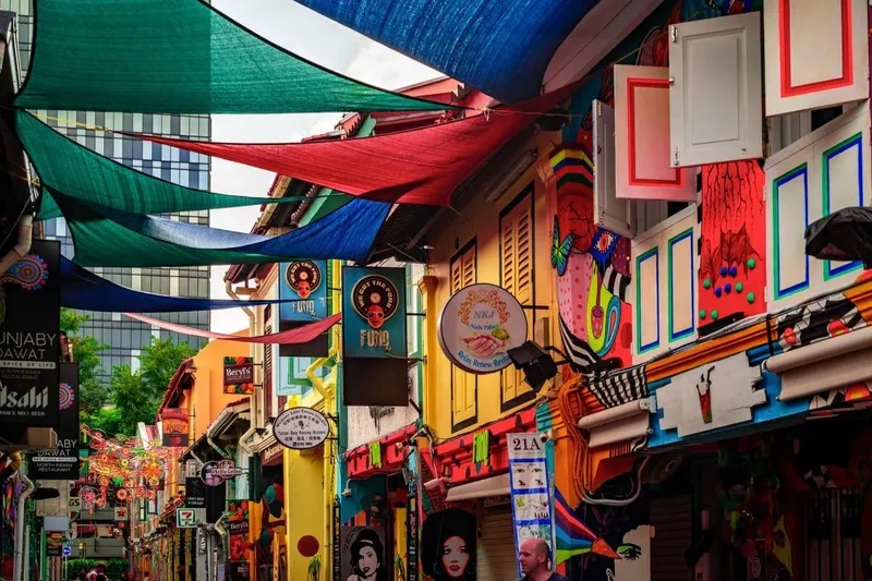 Mê mẩn sắc màu rực rỡ ở Kampong Glam