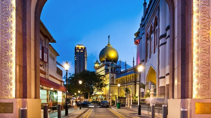 Kampong Glam là khu phố cổ nổi tiếng nằm gần trung tâm Singapore
