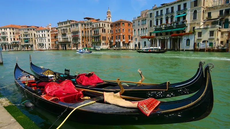 Kênh đào Venice đẹp như tranh vẽ