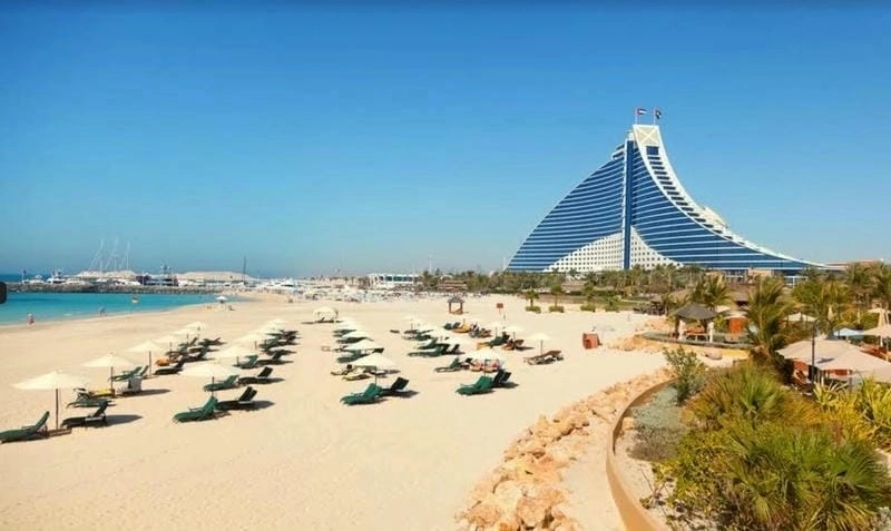 Tiện ích và dịch vụ đẳng cấp tại khách sạn Jumeirah Beach