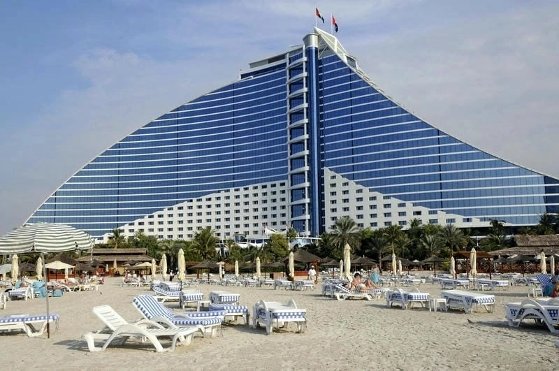 Nghỉ dưỡng đẳng cấp ở Jumeirah Beach Hotel Dubai