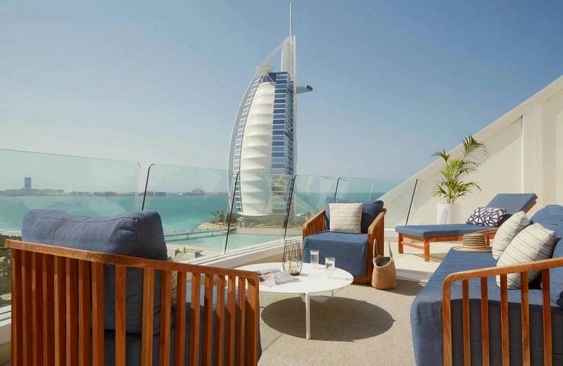 Thư giãn tại Khách sạn Jumeirah Beach Resort đẳng cấp