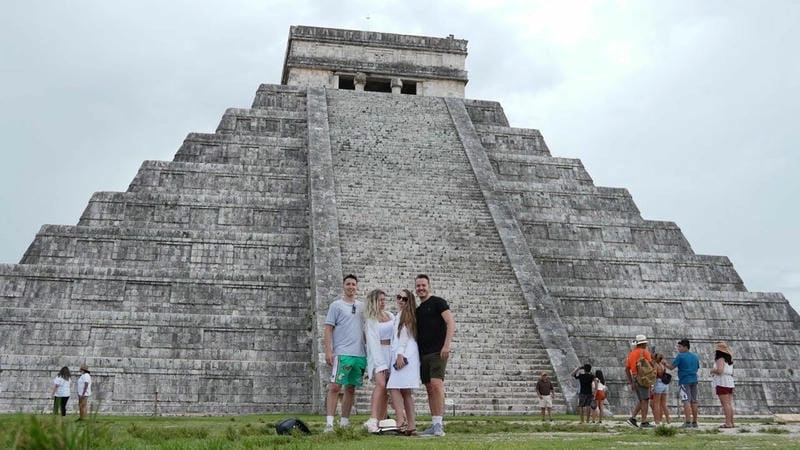 Khám phá Kim tự tháp cổ đầy bí ẩn