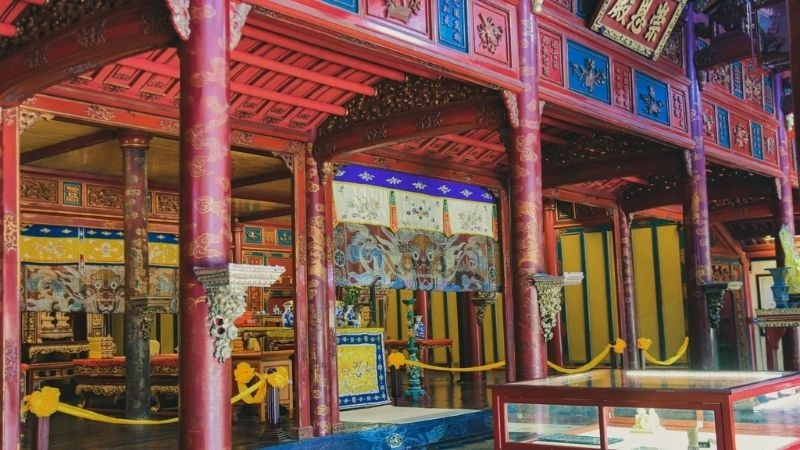 Khám phá Lăng Minh Mạng trong chuyến du ngoạn