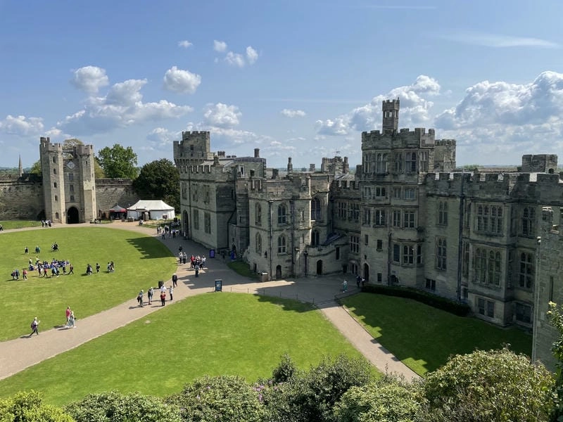 Trải nghiệm Toàn cảnh Lâu đài Warwick từ trên cao tuyệt vời