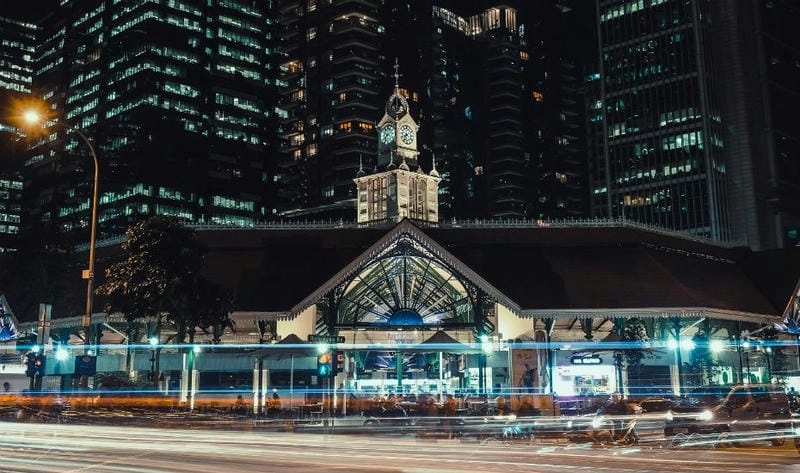 Lau Pa Sat ban ngày Hình ảnh nhộn nhịp nhưng vẫn giữ vẻ cổ kính đặc trưng