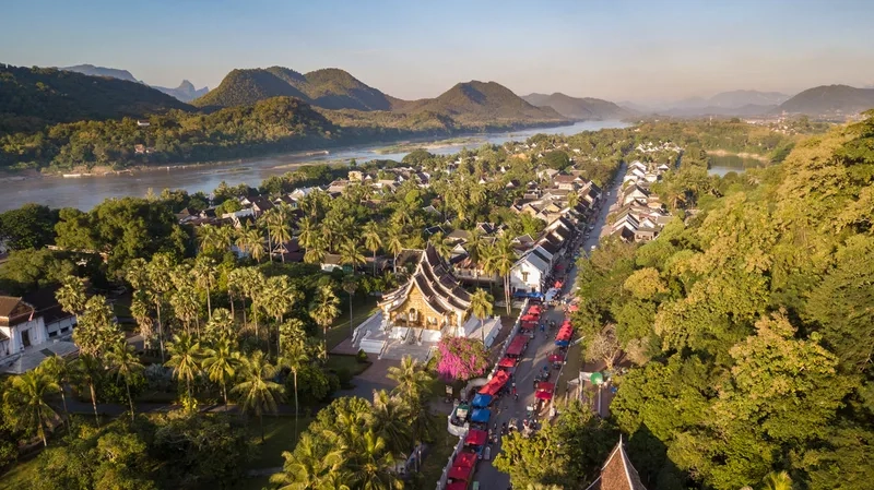 Vẻ đẹp Luang Prabang khiến du khách ngỡ ngàng