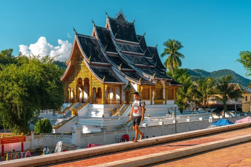Luang Prabang đẹp như tranh vẽ mọi góc nhìn