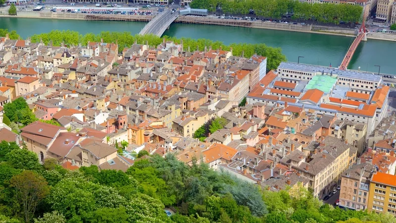 Lyon quyến rũ với kiến trúc Pháp cổ điển