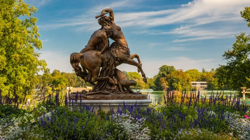 Lyon thanh bình dưới bầu trời xanh ngắt