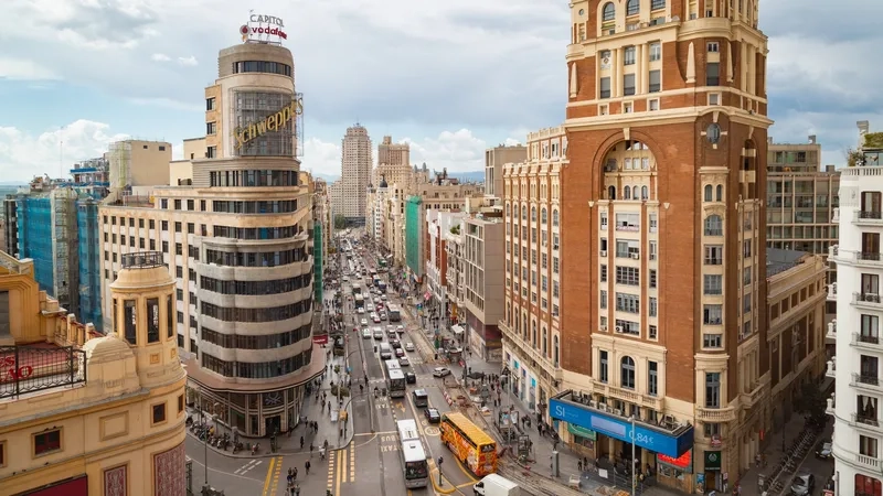 Khám phá những con phố cổ của Madrid