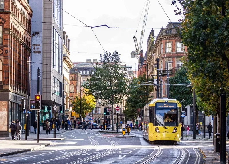 Hòa mình vào nhịp sống sôi động của Manchester