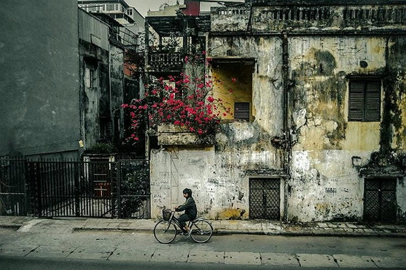 Khung trời xám nhẹ đượm buồn gọi tên mùa đông Hà Nội