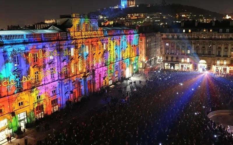 Mùa đông Pháp lung linh lễ hội ánh sáng
