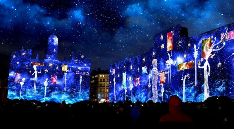 Phố Lyon rực sáng lễ hội ánh sáng