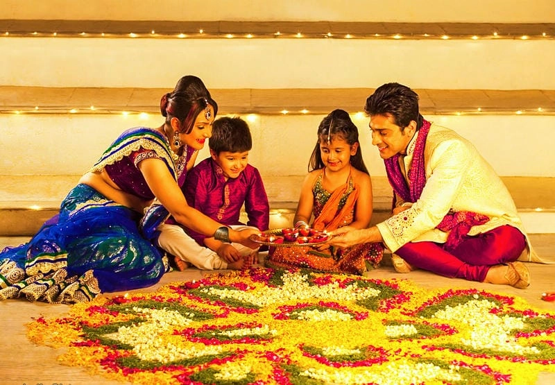 Hoàng hôn Ấn Độ rực rỡ sắc màu Diwali
