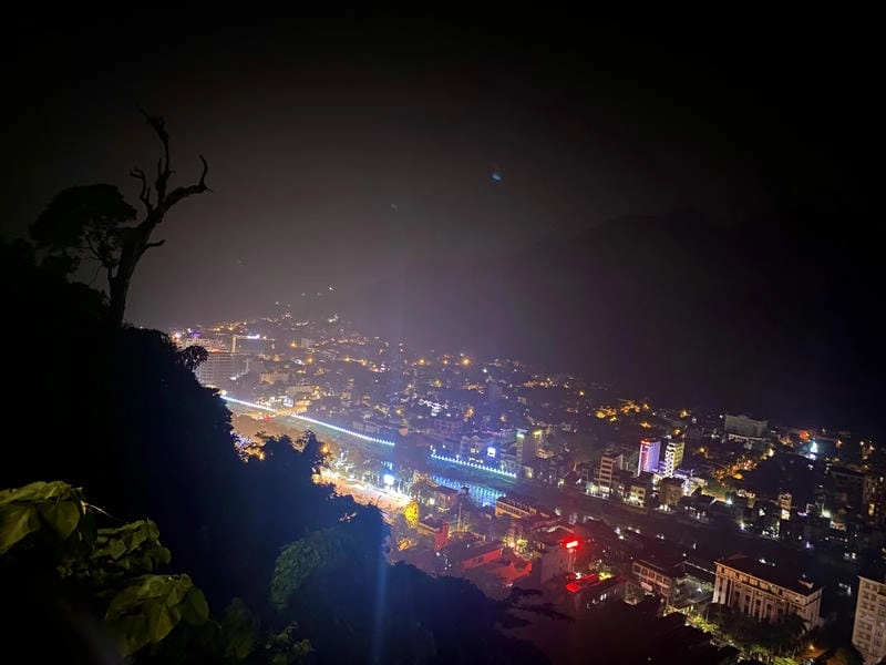 Thành phố mờ ảo trong Hà Giang về đêm