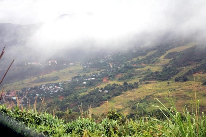 Mùa đông Kon Tum đẹp mê hoặc với sương mù bao phủ