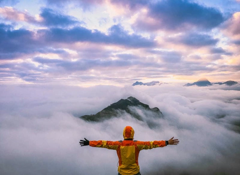 Lơ lửng nhẹ tênh là mây trôi mùa đông
