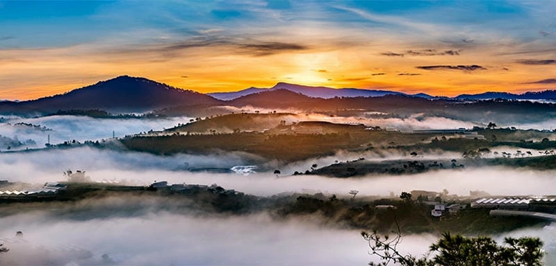 Hoàng hôn Pleiku mùa đông tạo nên cảnh sắc mơ màng