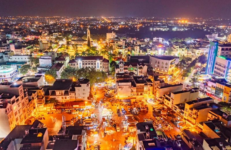 Pleiku về đêm mùa đông dịu dàng mộng mơ khó quên