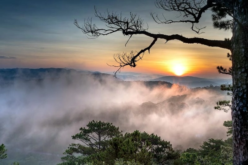 Hoàng hôn Yên Bái rực rỡ ánh chiều khiến lòng say đắm