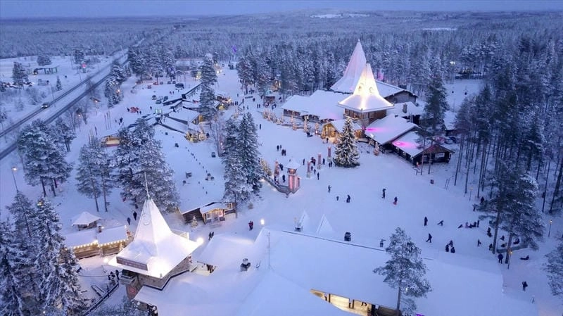 Tuyết trắng Lapland tạo nên một khung cảnh cổ tích
