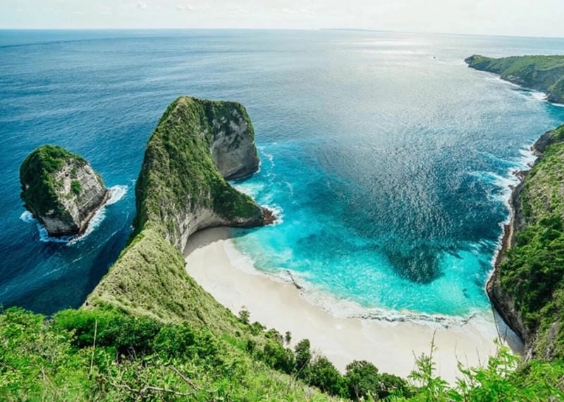 Mùa hè Indonesia luôn sôi động cùng bãi biển Bali